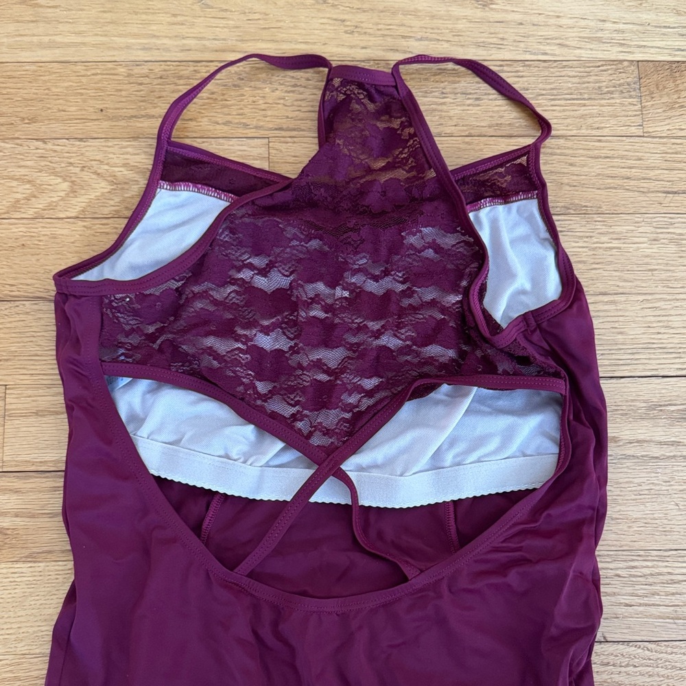 Balera Elegant Burgundy Lace Leotard - Picture 4 of 6